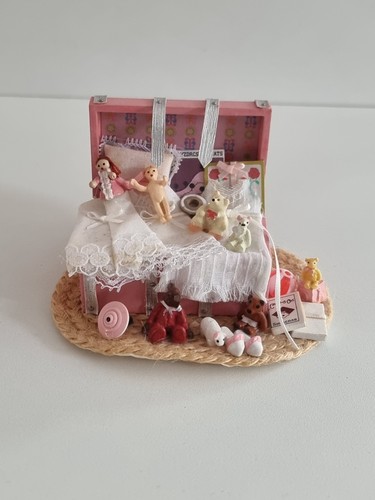 Dolls house childs pink - dolls,