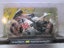 VALENTINO ROSSI YAMAHA YZR-M1  #46 WORLD CHAMPIONSHIP  2007  1-18 SCALE MODEL