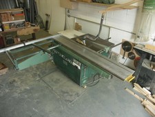 Wadkin panel saw with scoring