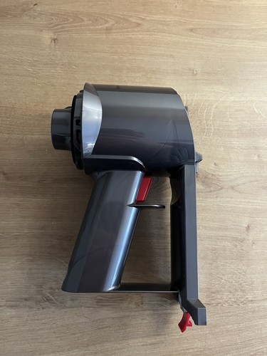 Brand new genuine dyson - brand, v8