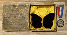 King George VI Coronation Robes PURPLE Velvet Butterfly Brooch in Box & Badge 