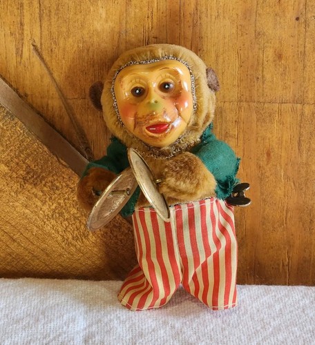 Vtg 60s musical wind jolly - wind, up
