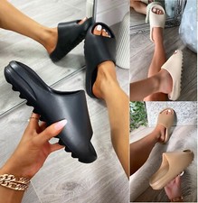 WOMENS LADIES DESIGNER SLIPON SLIDERS RUBBER SLIDES COMFY SUMMER HOLIDAY SANDALS