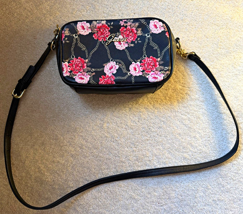 Guess floral camera crossbody - camera,