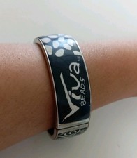 Retro VIVA BEADS  Magnetic Hinged Cuff Bangle Bracelet Black / Beige Clay Inlay