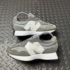 New Balance 327 Trainers