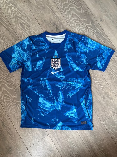 England soccer shirt blue size