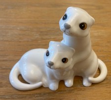 Royal Osbourne Vintage Otter Figurine Excellent condition MMR 2128- Malaysia 