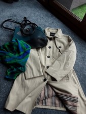 Ladies Dannimac Cream Mac Jacket 16 TU Handbag Scarf