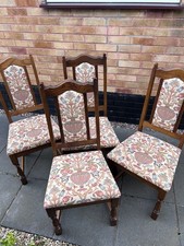 Old Charm Round Extending  Dining Table Tudor Brown model 1799 with 4 chairs 