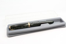 Vintage Parker Vaccumatic Fountain Pen Green Casing 14ct Gold Nib Writing 