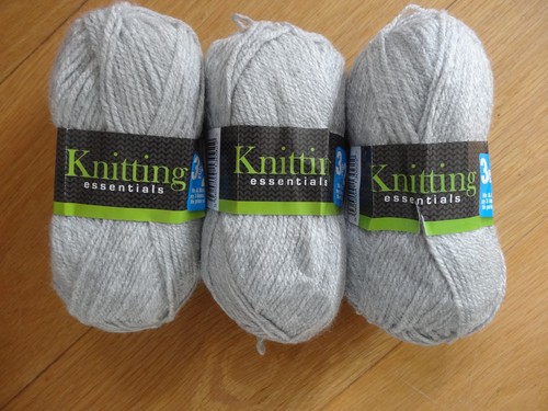 50g balls knitting - 50g,