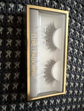 Huda Beauty Black Lashes Farah