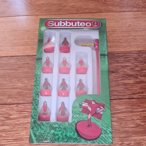 Subbuteo red and team - subbuteo,