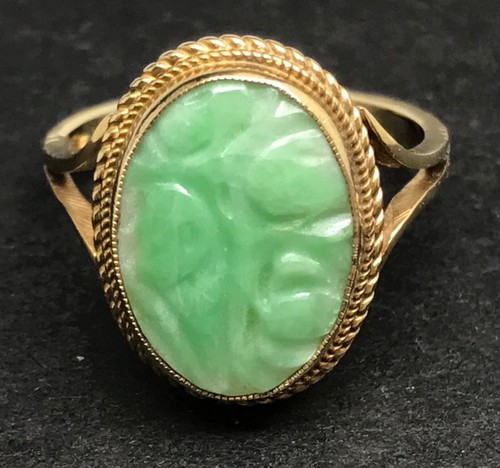 Jade oval ring 9ct gold - oval,