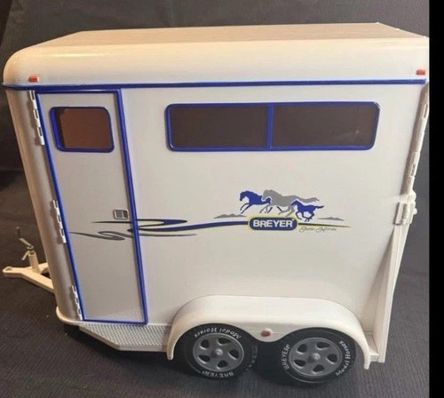 Vintage 2002 breyer - vintage, stall