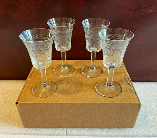 Set clear glass - of, etched