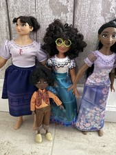 Disney Encanto Madrigal Family Gift Set Collectible Dolls