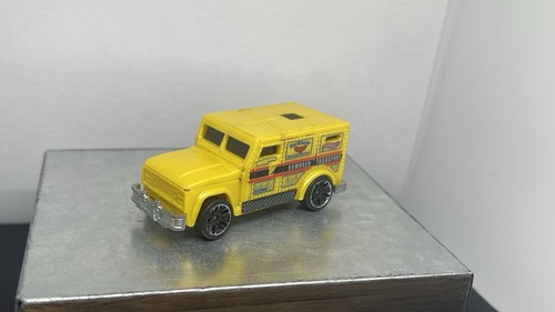 Hot wheels armored truck 2013 - hot,