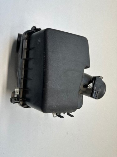 Toyota auris e180 2013 - 2013, petrol
