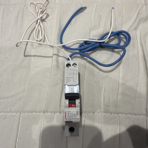 Legrand b10 30ma 240v - b10,