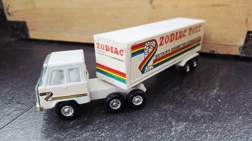 Vintage zodiac toys metal - toys, toy