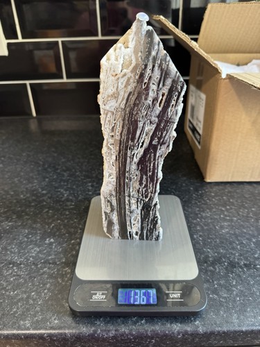 Sphalerite crystal tower - sphalerite, druzy