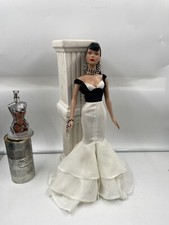 TONNER DOLL SYDNEY 3 outfits including a black and white dress JOETAÏ + Rockingchair