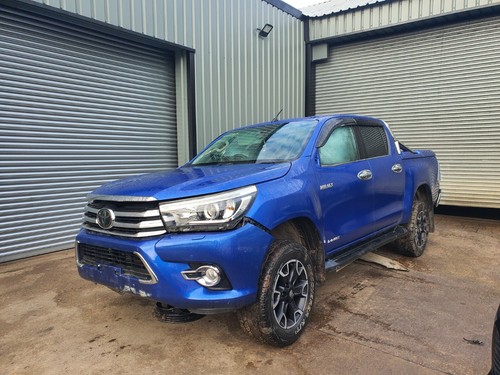 Toyota hilux invinciblemk8 - toyota,