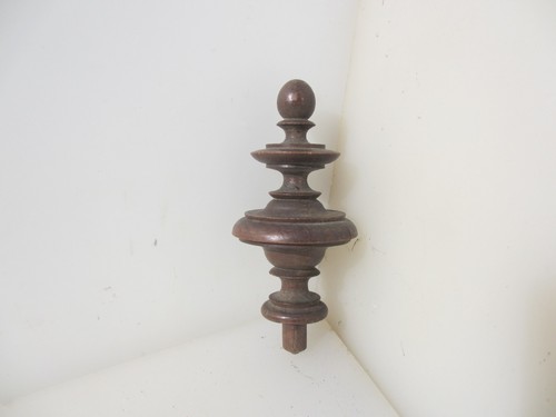 Victorian turned wooden finial - turned,