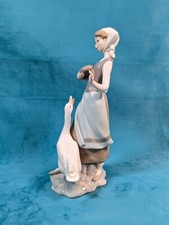Vintage LLADRO  Porcelain GIRL