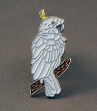 COCKATOO - PARROT ENAMEL PIN