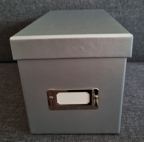 Silver lidded cardboard - lidded,