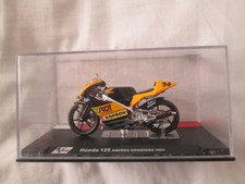 ANDREA DOVIZIOSO HONDA 125 MOTO GP 2004  1-24 SCALE MOTORCYCLE MODEL