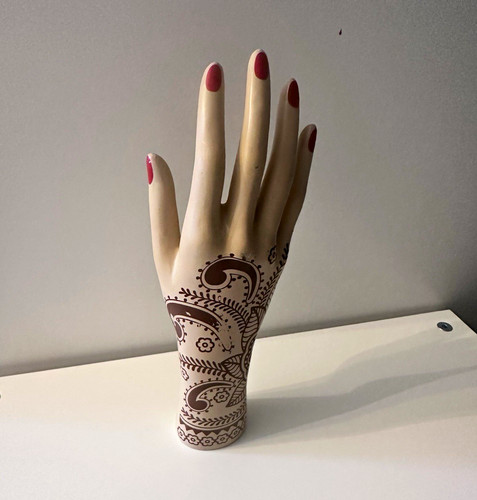 Mannequin hand with - , henna