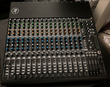 MACKIE 1604-VLZ4 16 Channel Analogue Mixer. Hardly used! Includes box.