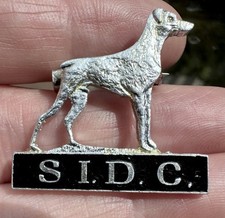 S I D C Dobermann club enamel dog badge 