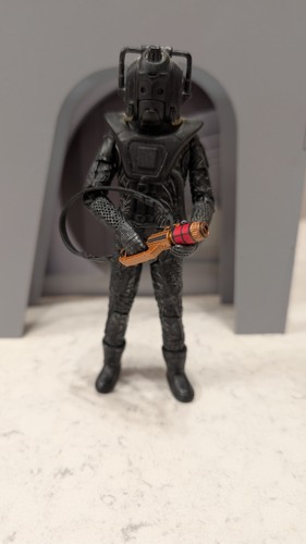 Who stealth cyberman figure - dr,