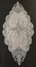 777 Doilies 5pc Set
