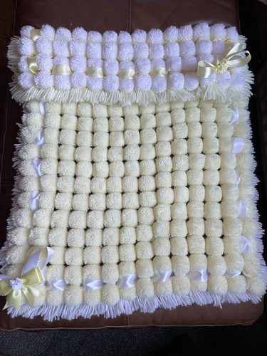 New lemon and white - white, pompom
