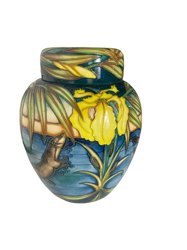 Moorcroft pottery otters - pottery, 'otters'