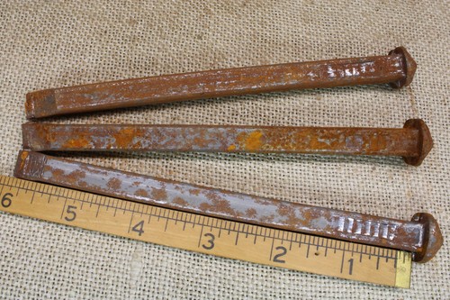 Old nails large - large, heavy