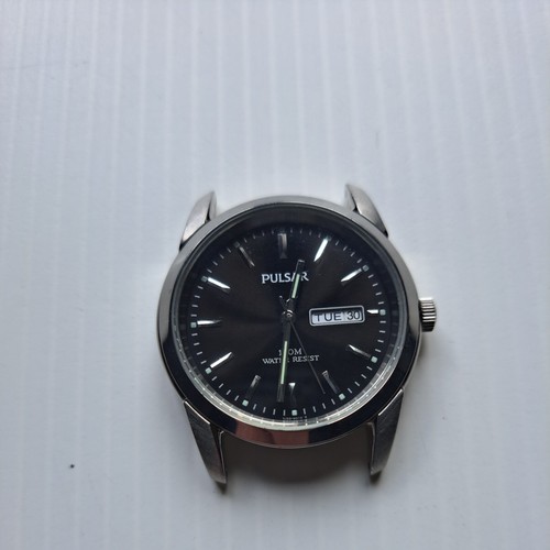 Pulsar black dial silver hands - dial,