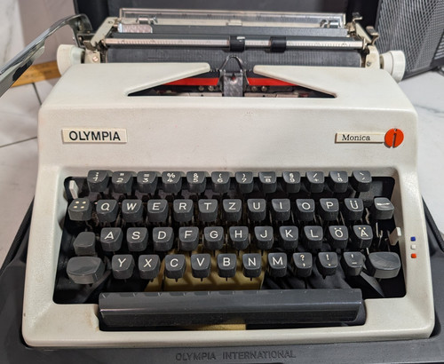 Vintage olympia monica - olympia,