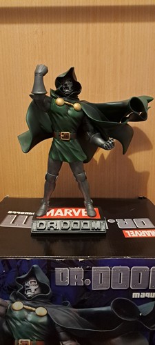 Diamond select doom - diamond, dr.