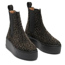 Russell & Bromley Park Way