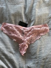 New look Thong 14