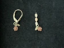 BlackHills Gold Earrings BNWOT