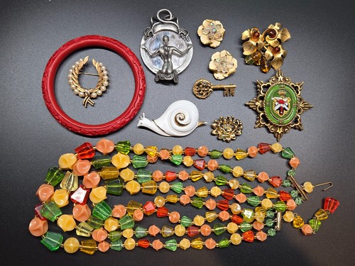 Vintage costume jewelry lot - vintage,