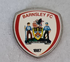 FOOTBALL LEAGUE PIN BADGE -